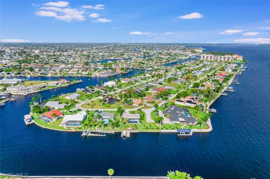 4630 SE 20th Avenue Cape Coral FL 33904