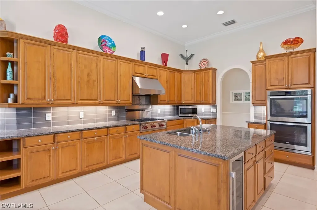 1903 Empress Court Naples FL 34110