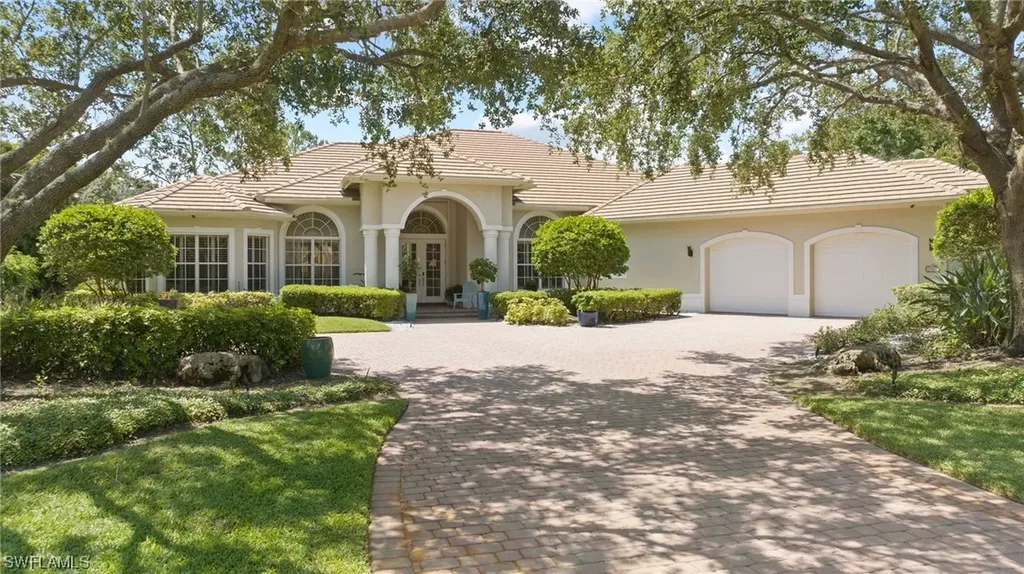 1903 Empress Court Naples FL 34110