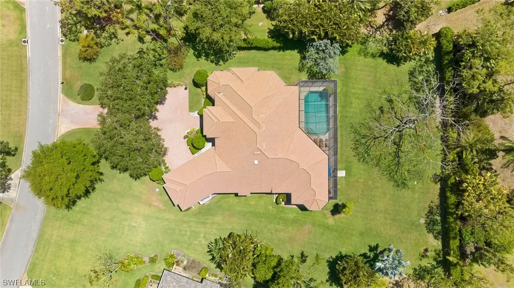 1903 Empress Court Naples FL 34110