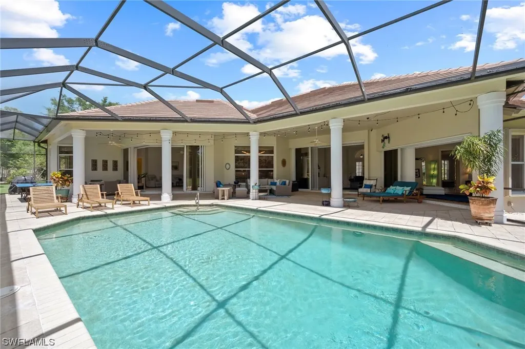 1903 Empress Court Naples FL 34110