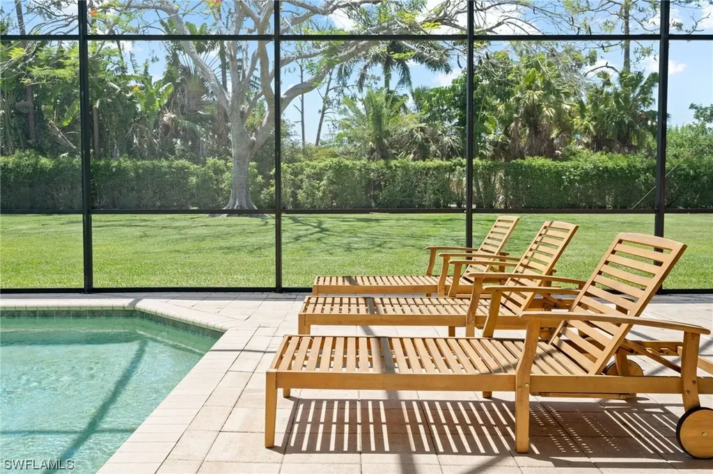 1903 Empress Court Naples FL 34110