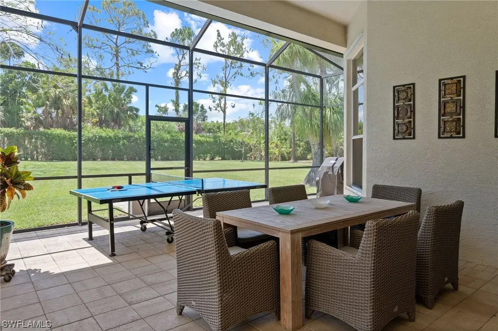 1903 Empress Court Naples FL 34110