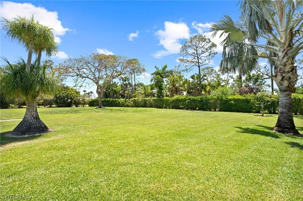 1903 Empress Court Naples FL 34110