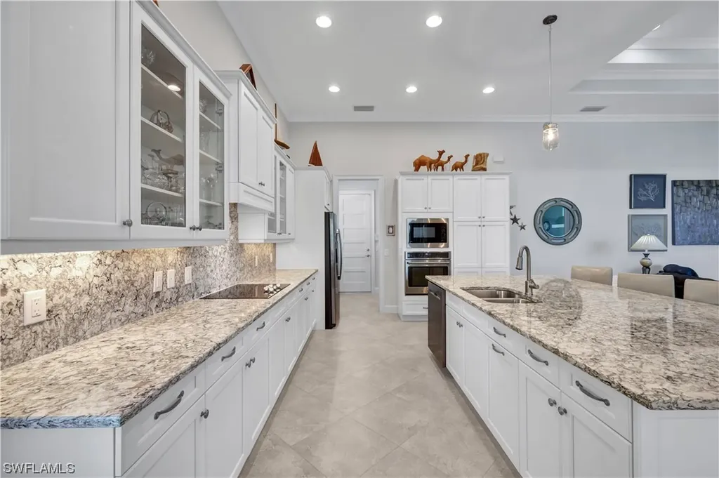 5719 Clarendon Drive Naples FL 34113