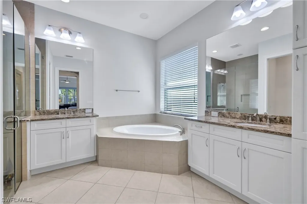 5719 Clarendon Drive Naples FL 34113