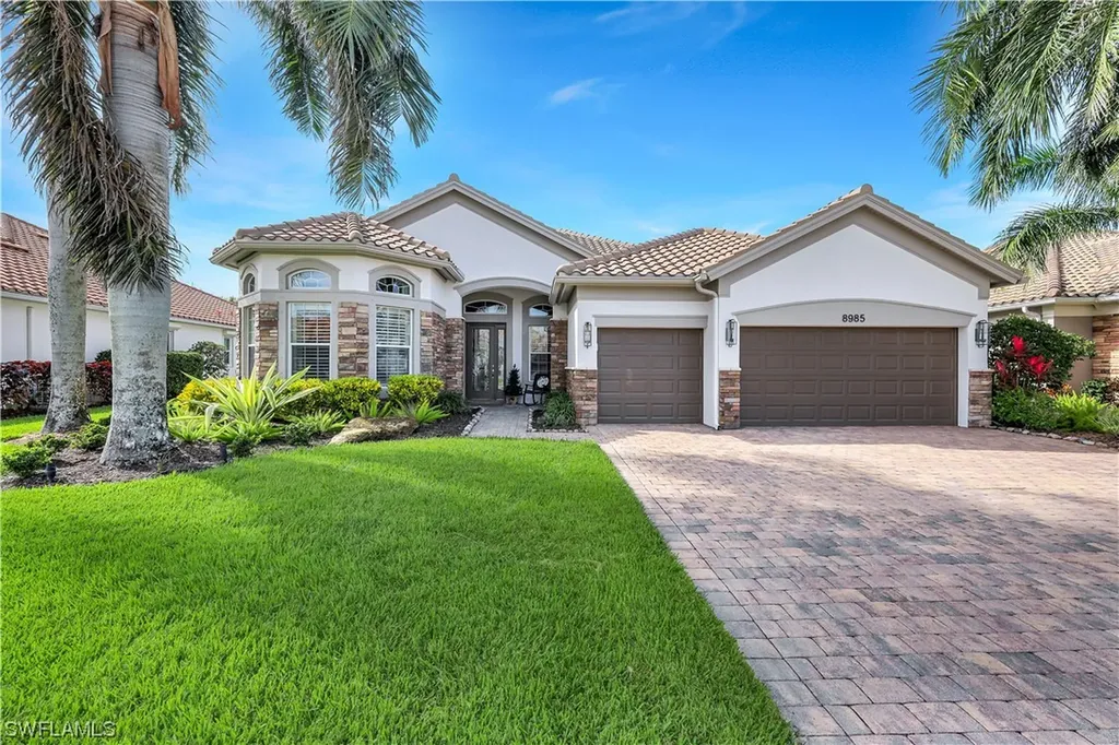 8985 Quarry Drive Naples FL 34120