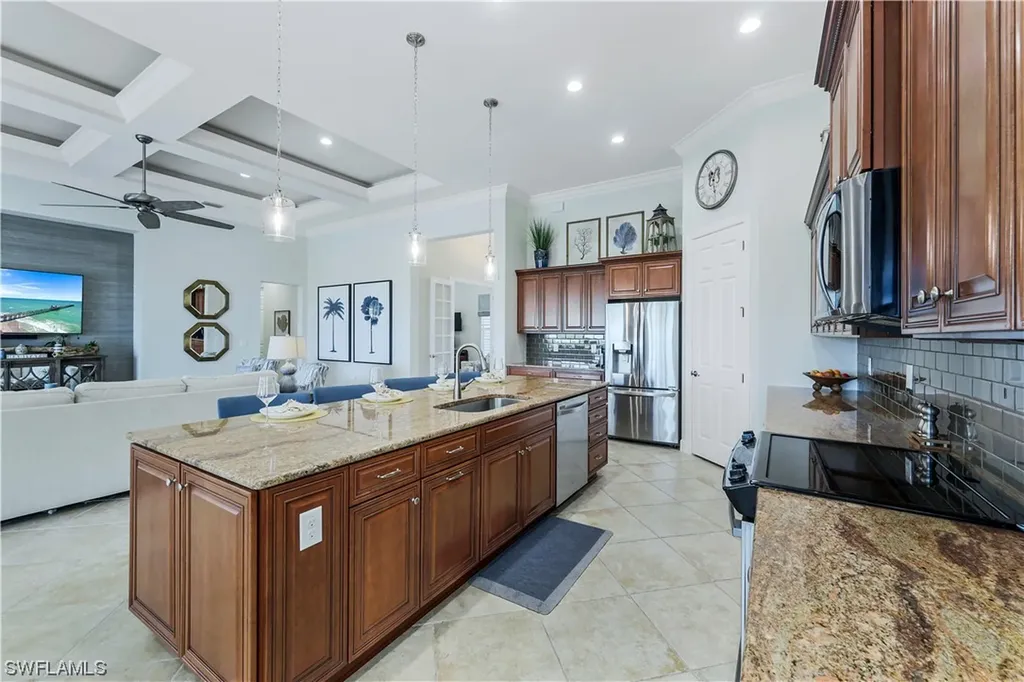 8985 Quarry Drive Naples FL 34120