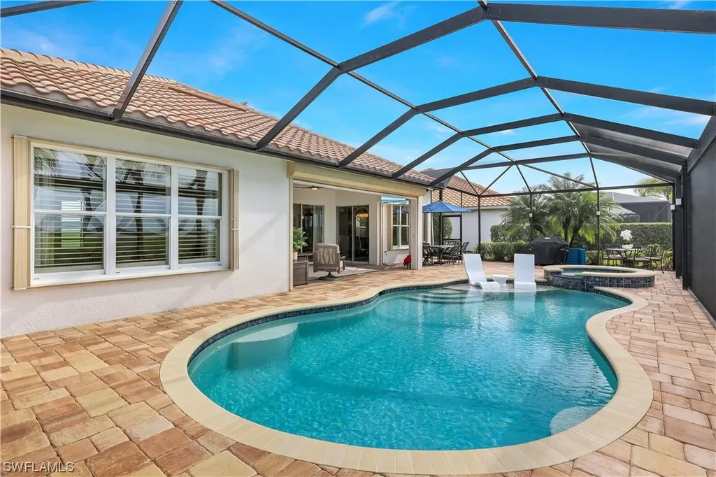8985 Quarry Drive Naples FL 34120