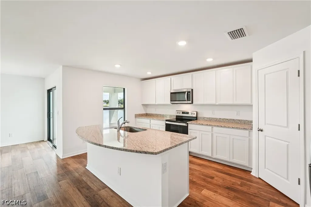 861 Gen D Macarthur Avenue Labelle FL 33935