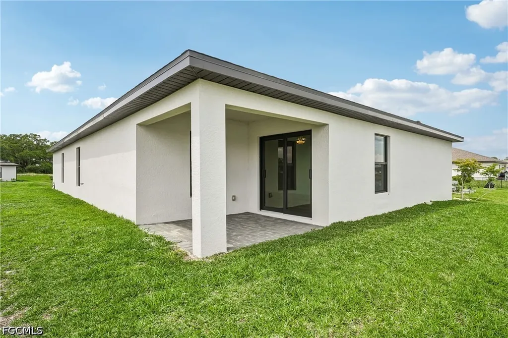 861 Gen D Macarthur Avenue Labelle FL 33935