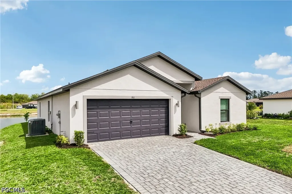 861 Gen D Macarthur Avenue Labelle FL 33935