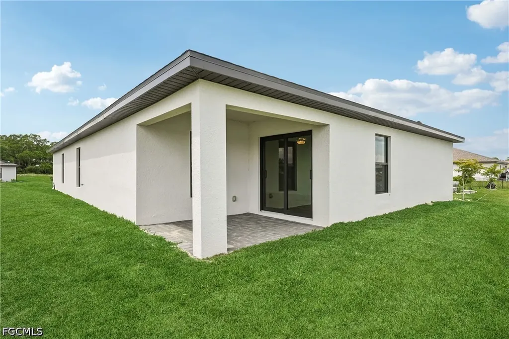 861 Gen D Macarthur Avenue Labelle FL 33935