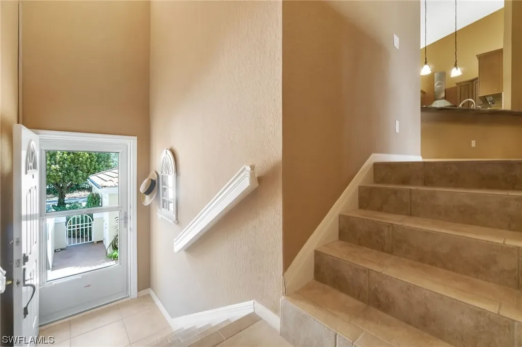 8325 Excalibur Circle Naples FL 34108