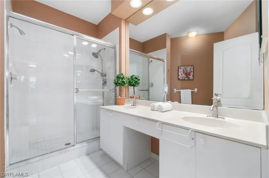 8325 Excalibur Circle Naples FL 34108