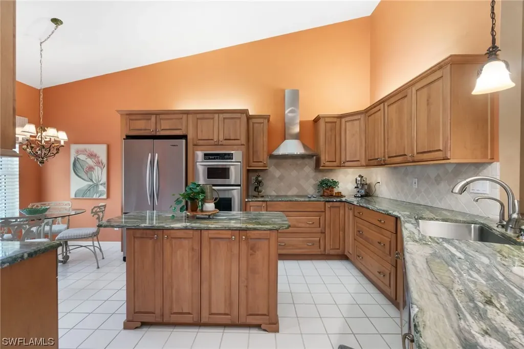 8325 Excalibur Circle Naples FL 34108