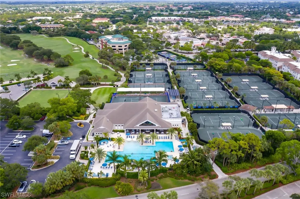 8325 Excalibur Circle Naples FL 34108