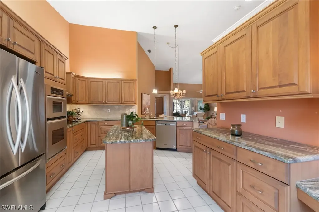 8325 Excalibur Circle Naples FL 34108