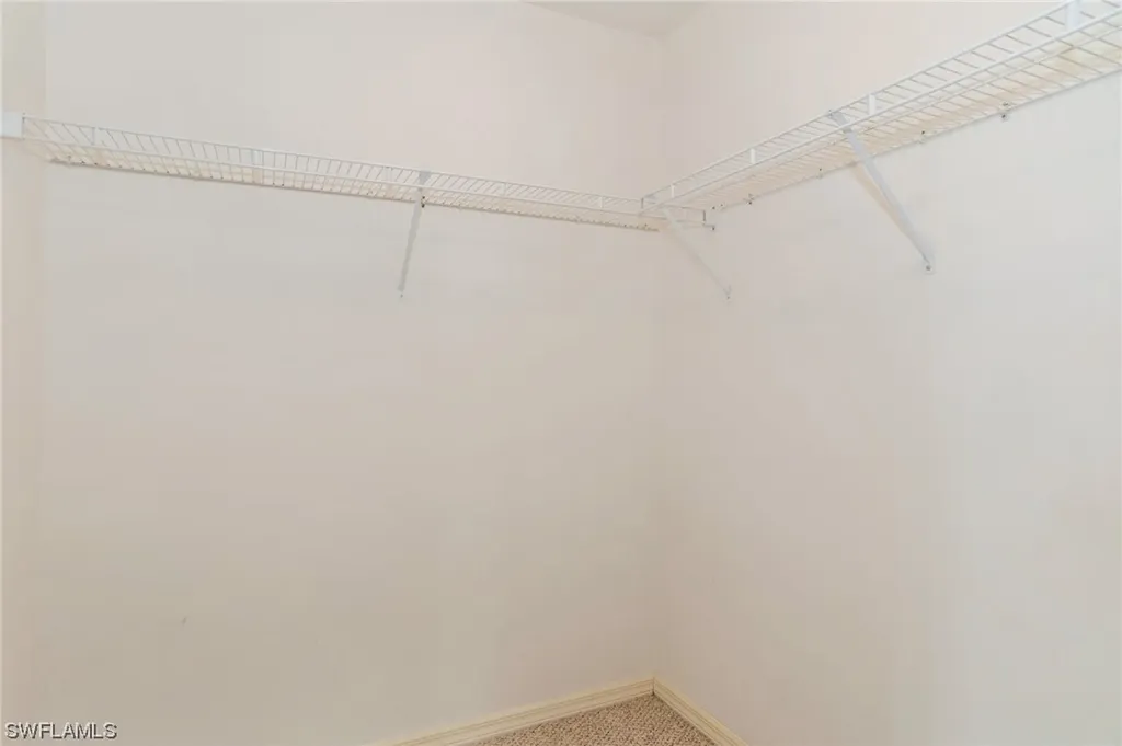 2015 Crestview Way Naples FL 34119