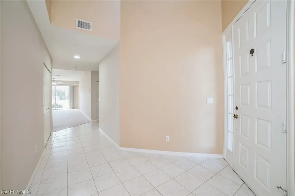 2015 Crestview Way Naples FL 34119