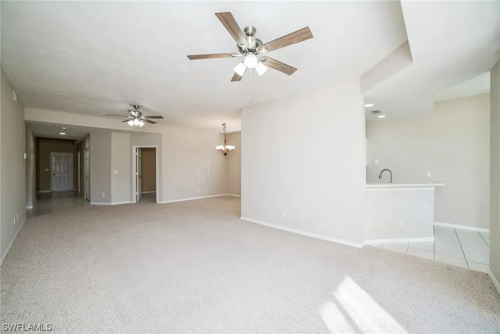 2015 Crestview Way Naples FL 34119