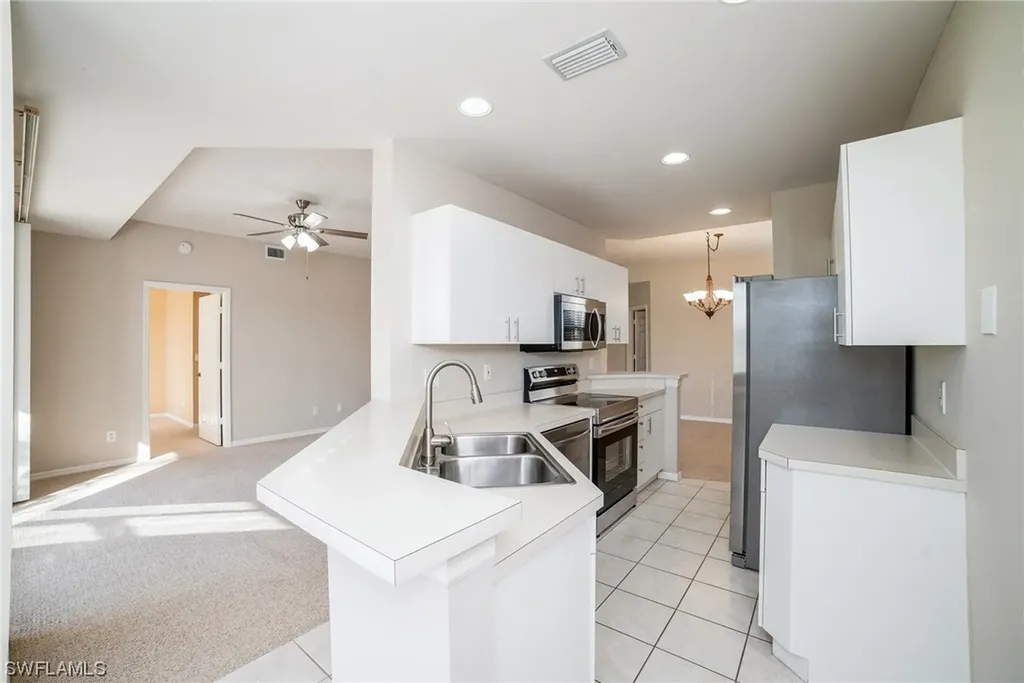 2015 Crestview Way Naples FL 34119