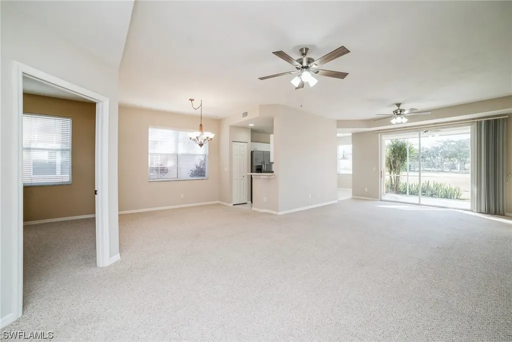 2015 Crestview Way Naples FL 34119