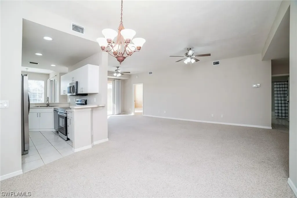 2015 Crestview Way Naples FL 34119