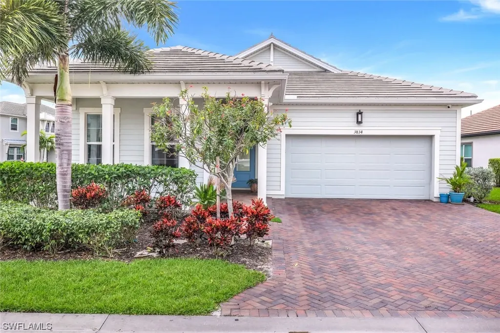 3834 Helmsman Drive Naples FL 34120