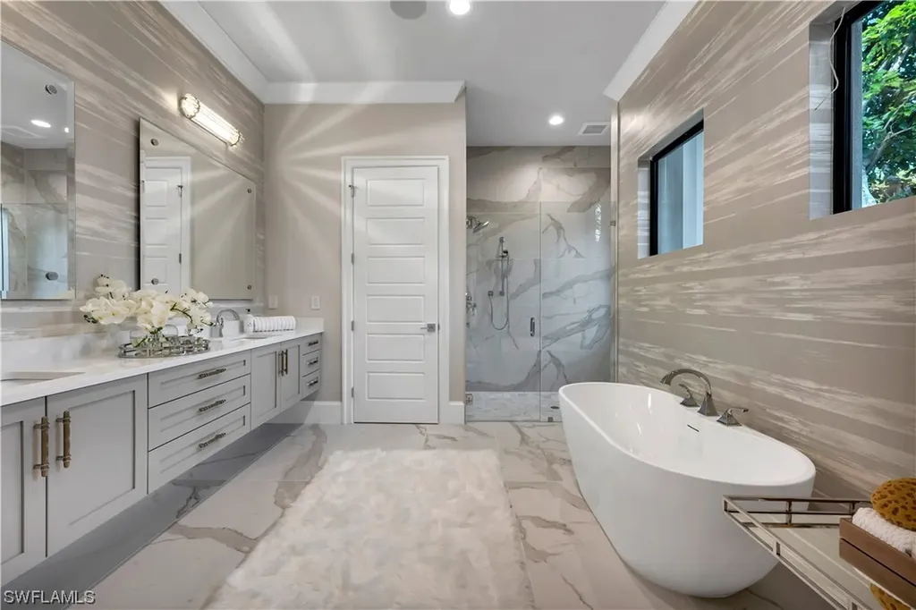 760 Park Shore Drive Naples FL 34103