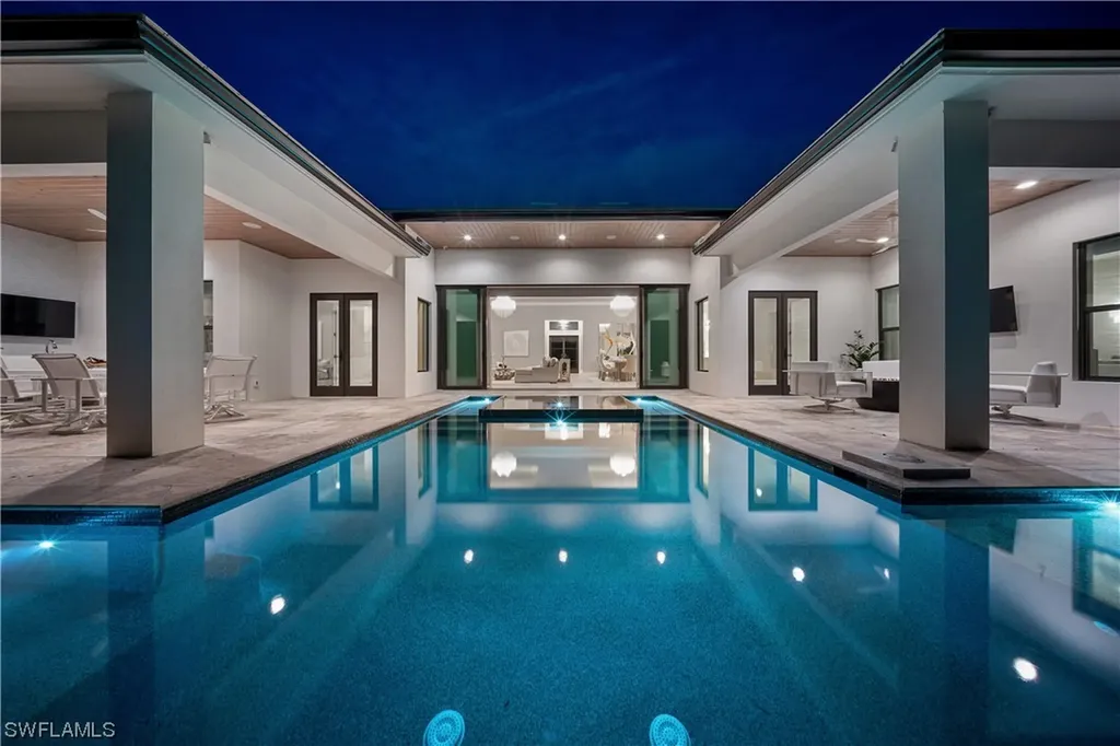 760 Park Shore Drive Naples FL 34103