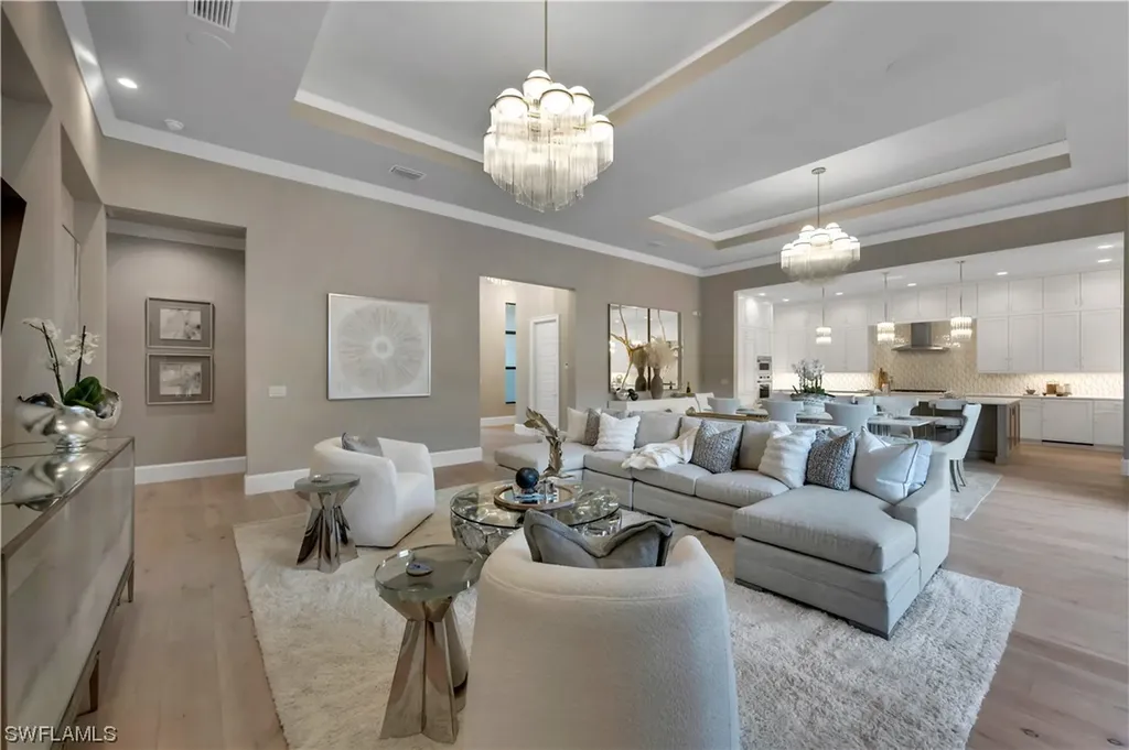 760 Park Shore Drive Naples FL 34103