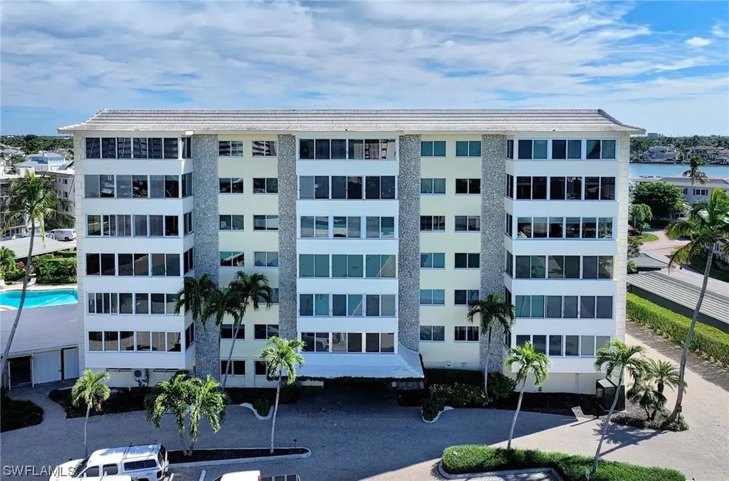3410 Gulf Shore Boulevard N Naples FL 34103