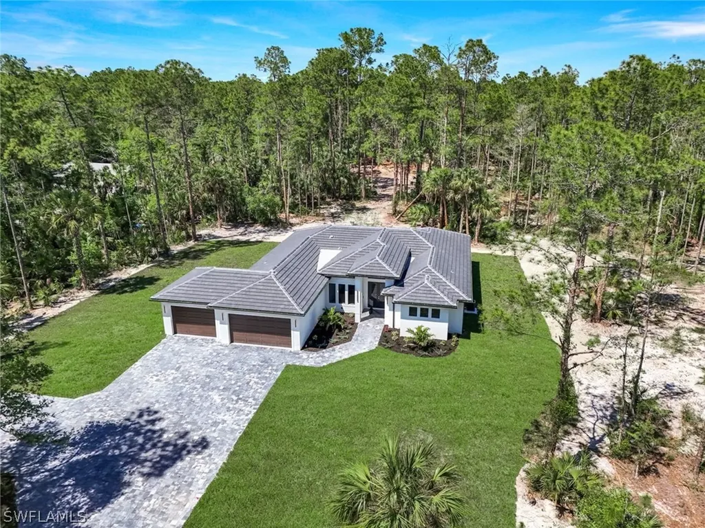 181 18th Avenue NW Naples FL 34120
