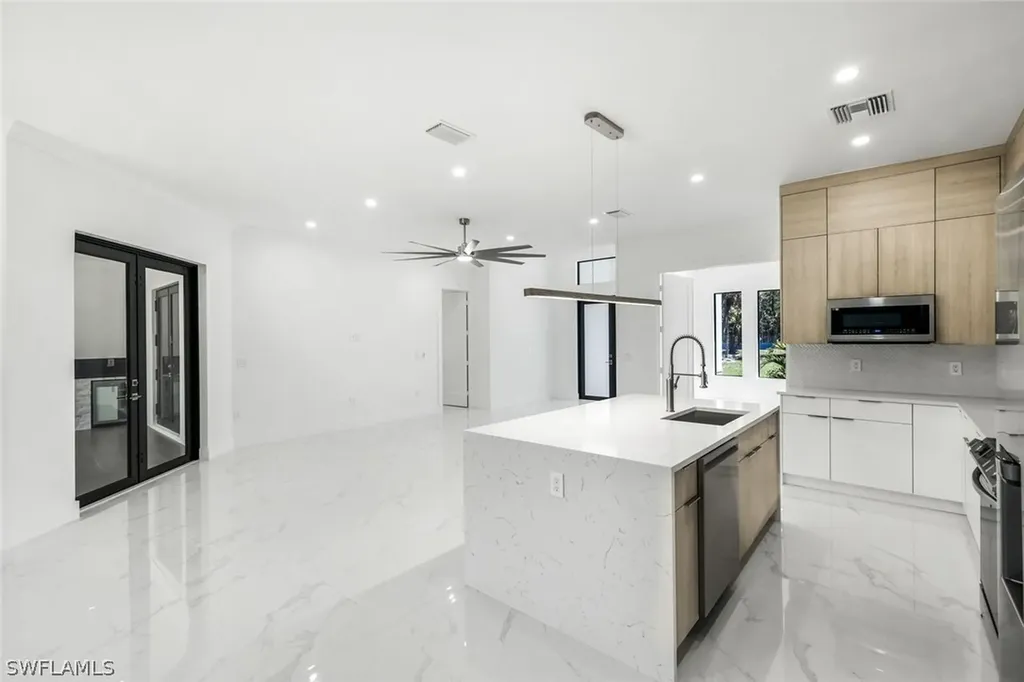 181 18th Avenue NW Naples FL 34120