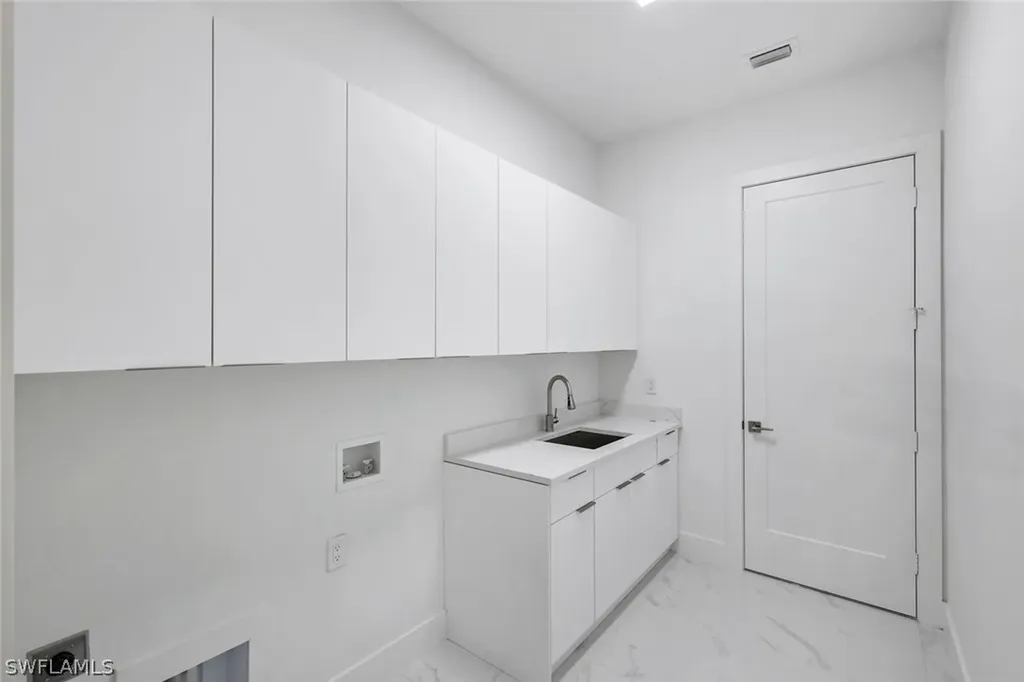 181 18th Avenue NW Naples FL 34120