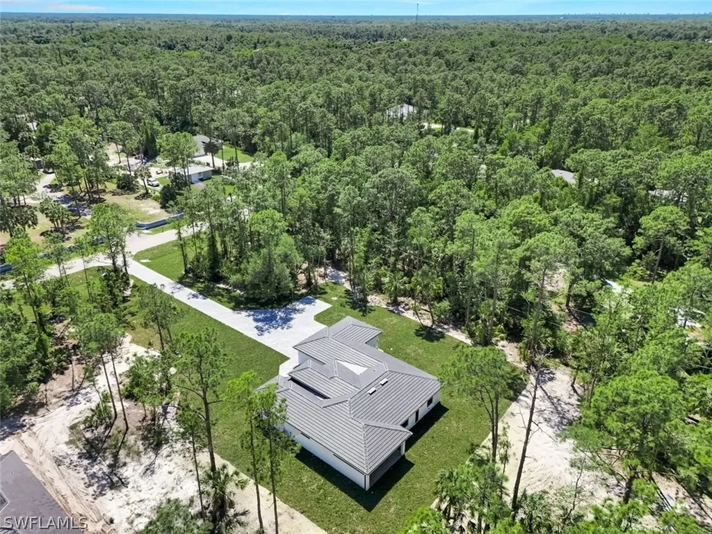 181 18th Avenue NW Naples FL 34120