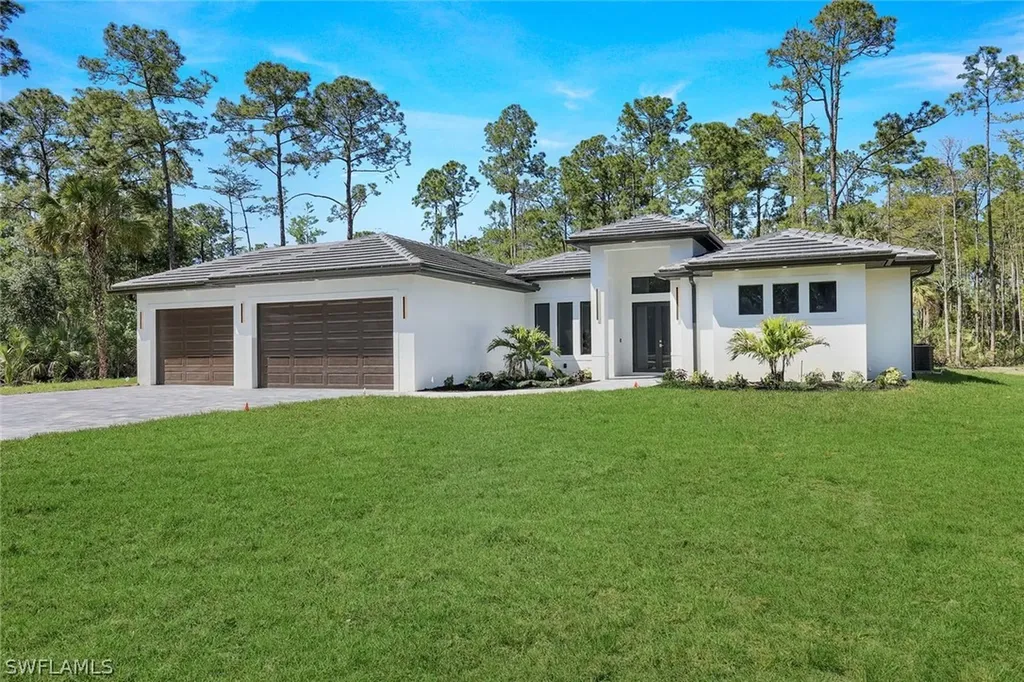 181 18th Avenue NW Naples FL 34120