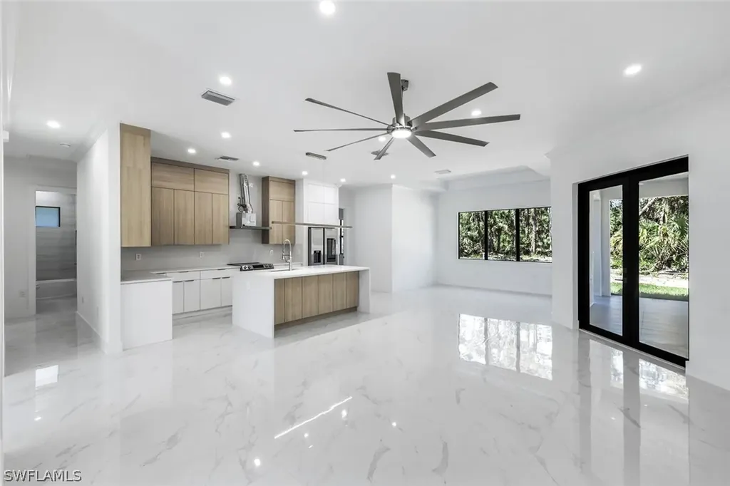 181 18th Avenue NW Naples FL 34120