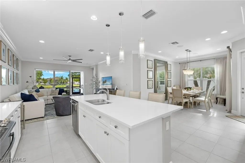 Bonita Springs FL, 28469 Abruzzo Drive