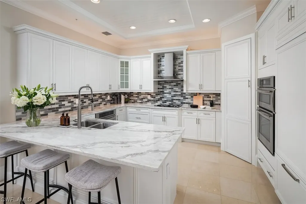 2313 Residence Circle Naples FL 34105