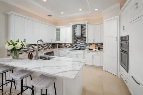 2313 Residence Circle Naples FL 34105