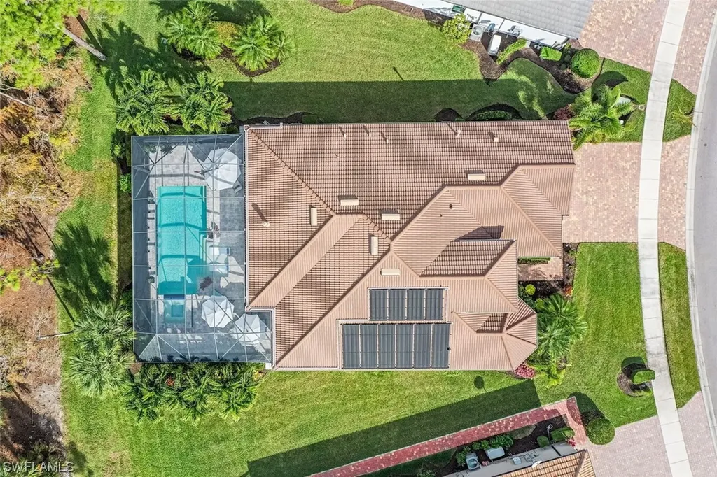 8953 Bahama Swallow Way Naples FL 34120