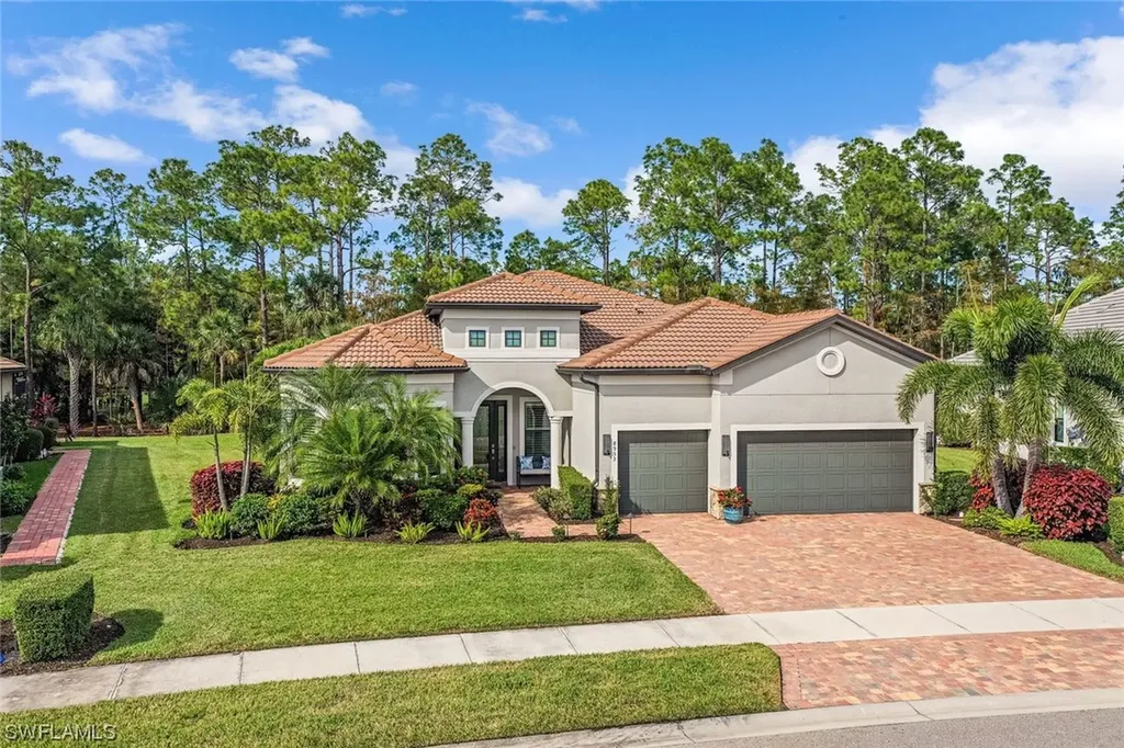 8953 Bahama Swallow Way Naples FL 34120