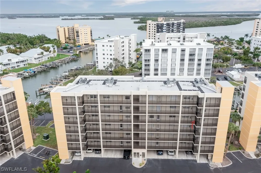 Fort Myers Beach FL, 4431 Bay Beach Lane, Unit 544