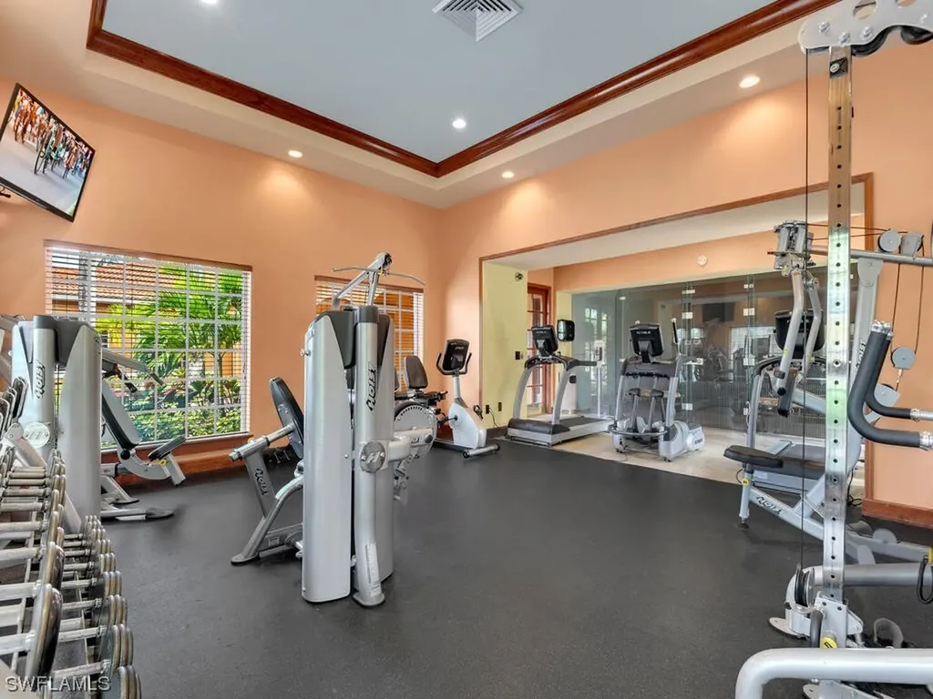 1160 Wildwood Lakes Boulevard Naples FL 34104