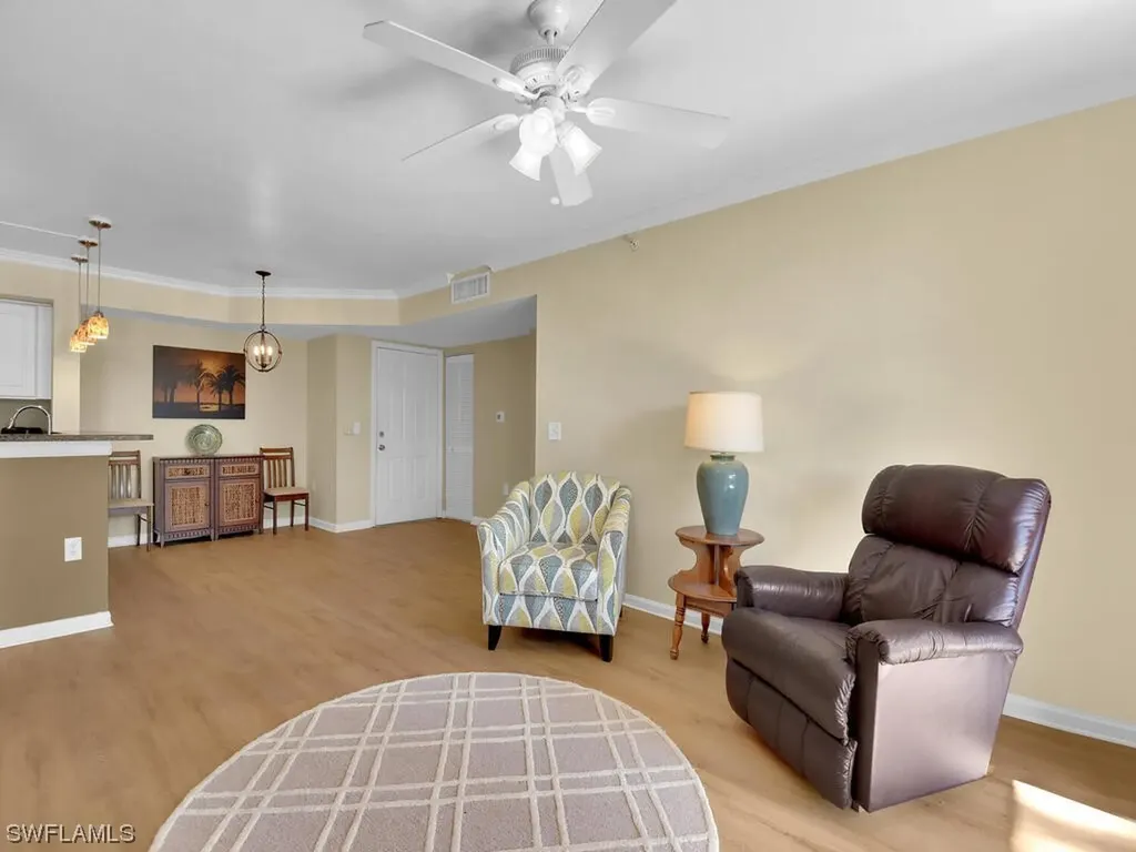 1160 Wildwood Lakes Boulevard Naples FL 34104