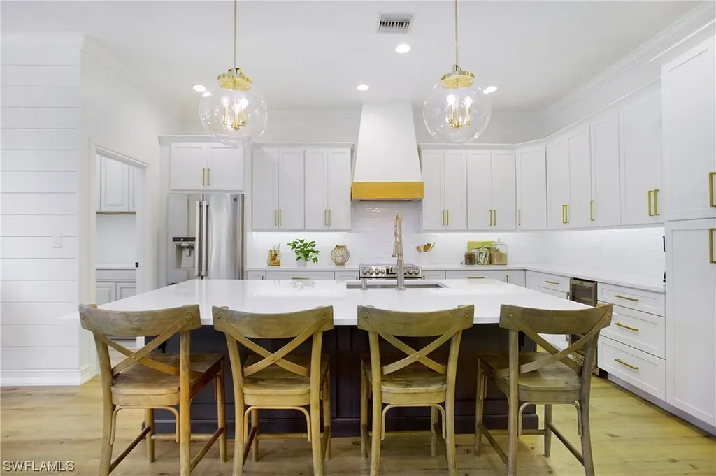 6550 Chestnut Circle Naples FL 34109
