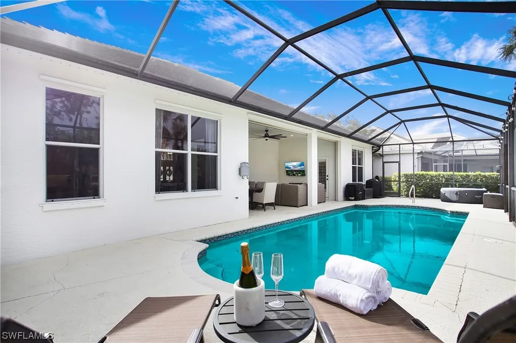 6550 Chestnut Circle Naples FL 34109
