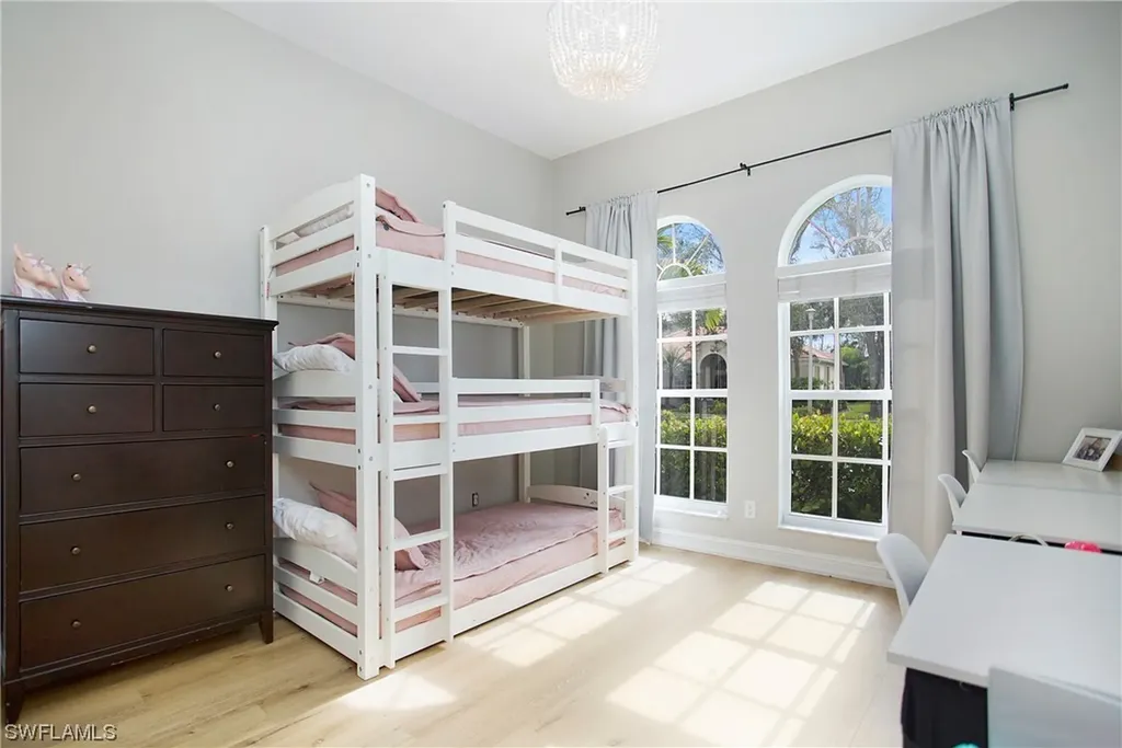 6550 Chestnut Circle Naples FL 34109